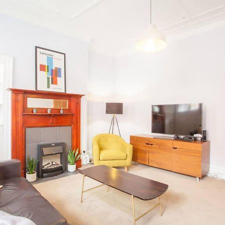 Modern, Light-Filled And Sleek West End Apartment Glasgow Exterior foto