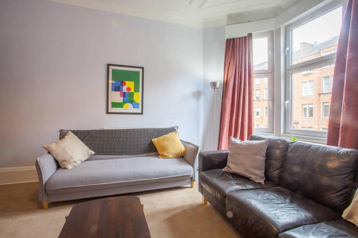 Modern, Light-Filled And Sleek West End Apartment Glasgow Exterior foto